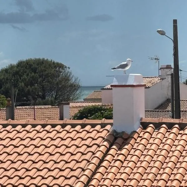 l'Herbo' MAGNIFIQUE maison à 2 pas du porte de Pêche de l'Herbaudière، فندق في LʼHerbaudière