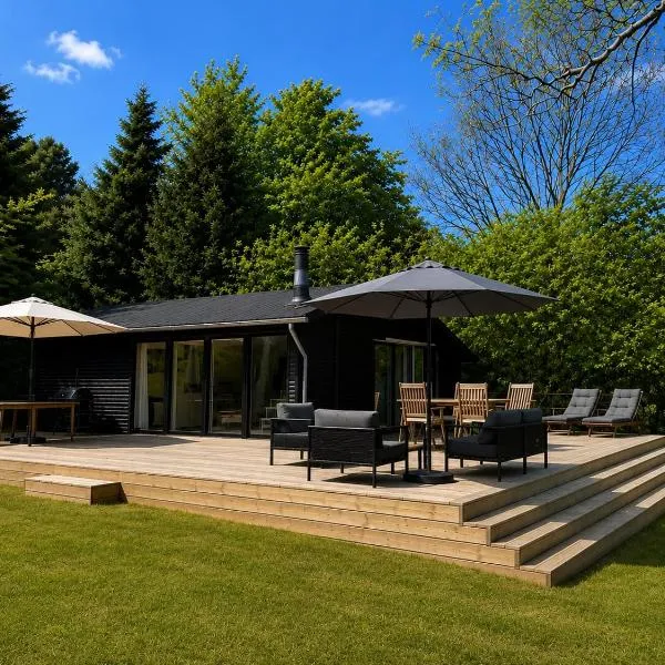 Liseleje sommerhus på naturgrund, hotel v destinaci Melby