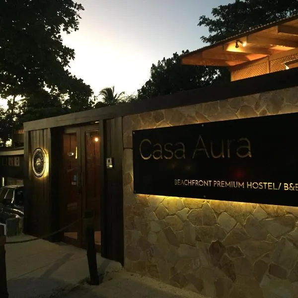 Casa Aura: Beachfront Premium Hostel, hotel v destinaci Tamarindo