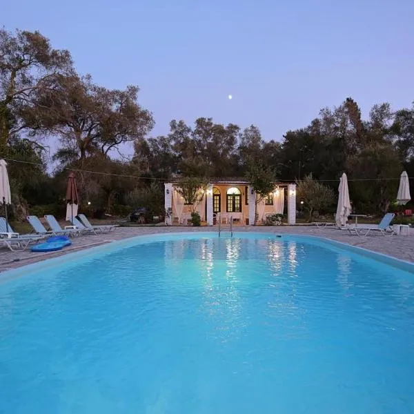 alykes family resort 1 – hotel w mieście Lefkimmi