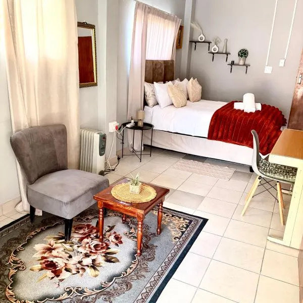 The Nest- on Knowling Street: Grahamstown şehrinde bir otel