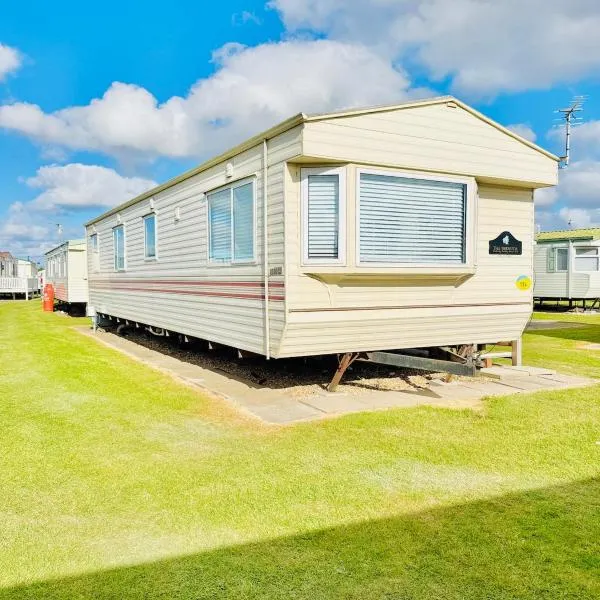 6 Birth Cosy caravan 134 Sealands, hotel in Ingoldmells