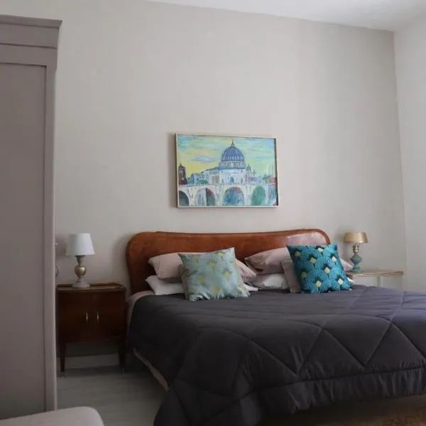 LA CASETTA DORATA , tra città, mare e aeroporto, parcheggio privato incluso – hotel w mieście Acilia