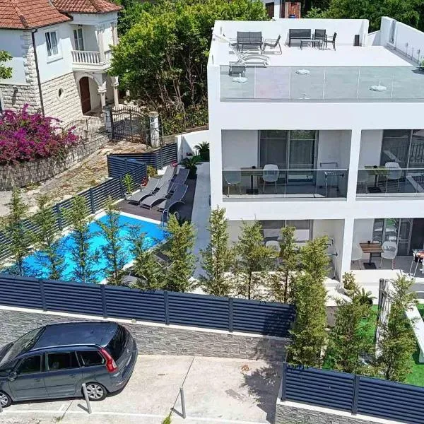 SOKO APARTMENTS Huoneistohotelli SOKO, khách sạn ở Herceg-Novi