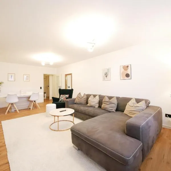 61 m2 Erdgeschosswohnung mit eigenem Parkplatz vorm Haus, hotel di Osnabrück