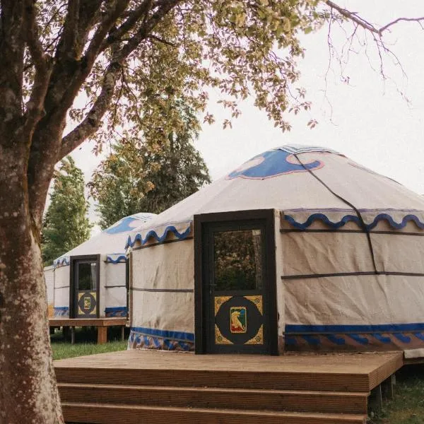 Yurt Mongolia - Camp La Belle Vie, отель в городе Бердорф