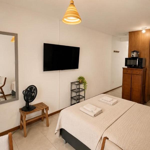 Studio repleto de arms de bom gosto versátil proximo Santa Casa TV Smart janelao de fundo silencioso máq lavar apto68 Edificio Tiata - Foto 2