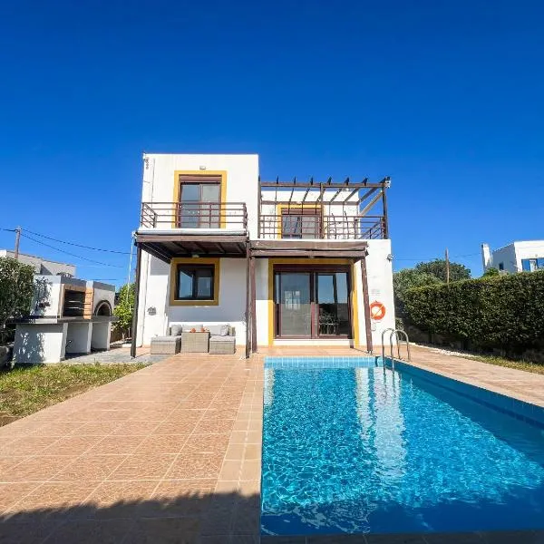Viesnīca Villa Yellow Butterfly with Private Pool and Sea View near Lindos - Gennadi pilsētā Genadi