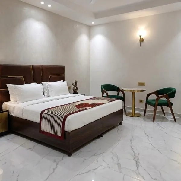 Hotel Brothers Kalka Highway, hotell i Panchkula