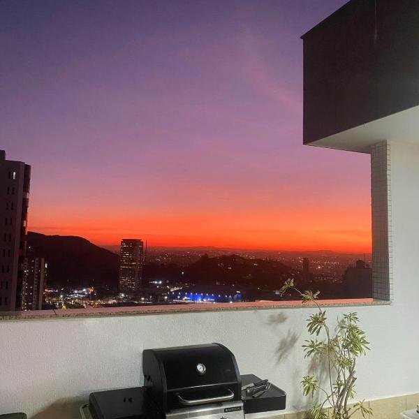 Cobertura Espetacular no Belvedere com Jacuzzi - Foto 4