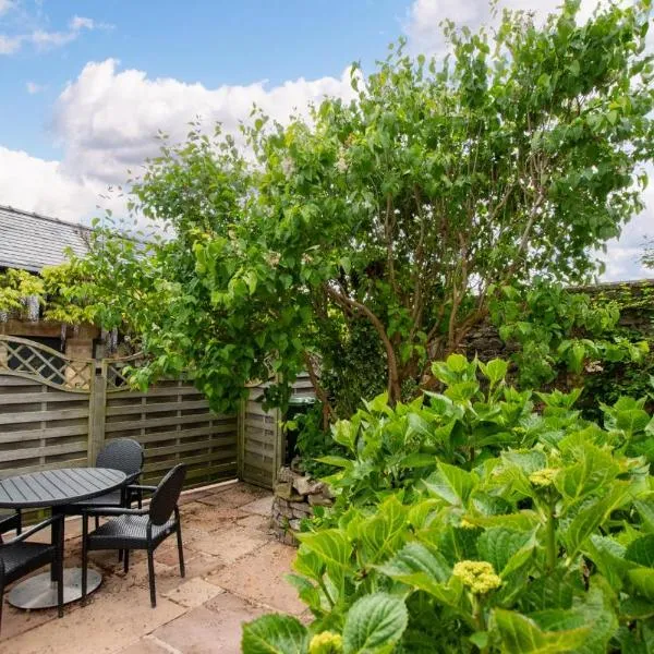 2 Bed in Bakewell oc-91038, hotel di Bakewell