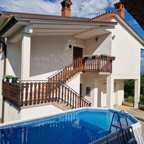 Apartman Črnci, Buzet, Istra, מלון בŠtrped
