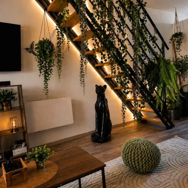 Urban Jungle Experience Hyper Centre Gare، فندق في إبينال