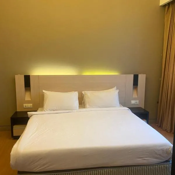 Family Suites at Swiss-Garden Residence bukit bintang، فندق في كوالالمبور