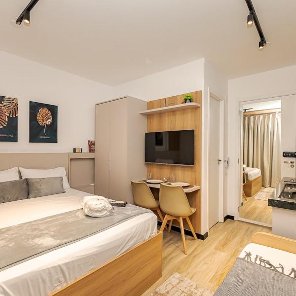 Apartamento 404 - Cena Living · Studio Completo p/ 4 | A/C, Academia e Coworking