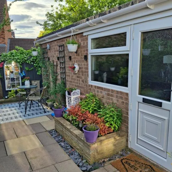Nett'Als Lodge Studio Apartment, hotel sa Derby