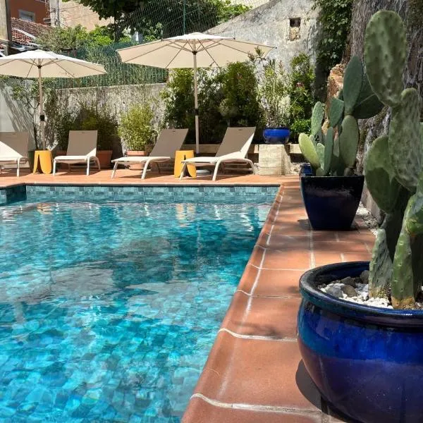 Logis Hôtel Restaurant Grand Hôtel de Lyon, ξενοδοχείο σε Vals-les-Bains