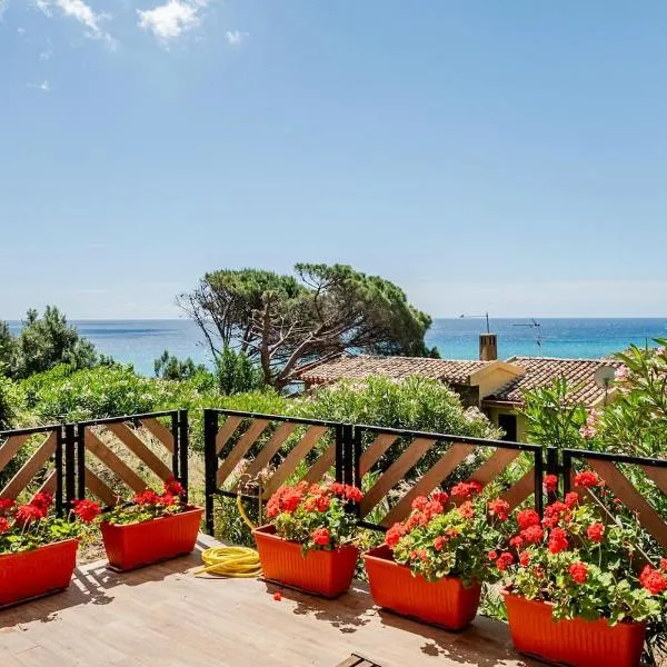 Appartamento 150 m dal mare Pinus Village due camere, hotel v Pule