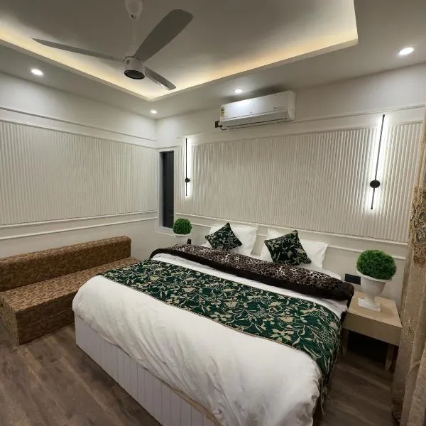 The Jumeirah Srinagar A Boutique Hotel: Srinagar şehrinde bir otel