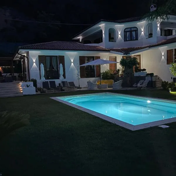 Viesnīca VILLA ROMA Resort pilsētā Vallekrozija