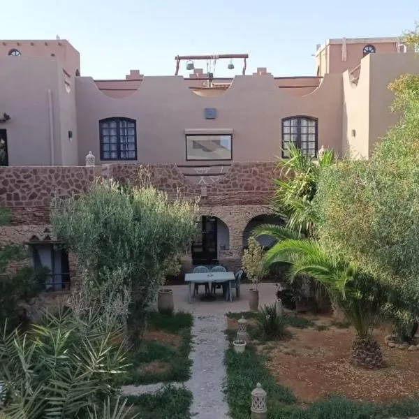 le petit yucca - chambre groovy, hotel u gradu Tiznit
