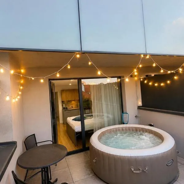 AH Terrace Jacuzzi Suite near Arena, ξενοδοχείο σε Košice