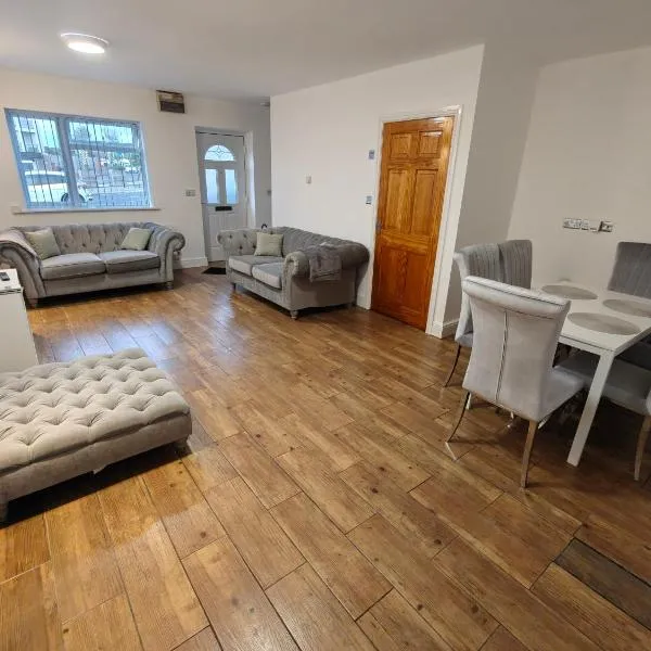 Spacious 2-Bed House Near JR Hospital & Oxford City Centre, Free Parking & Garden、オックスフォードのホテル
