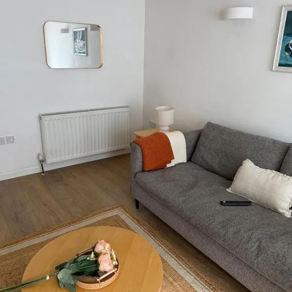 Stylish Hampton Wick Duplex, hotel em Kingston upon Thames