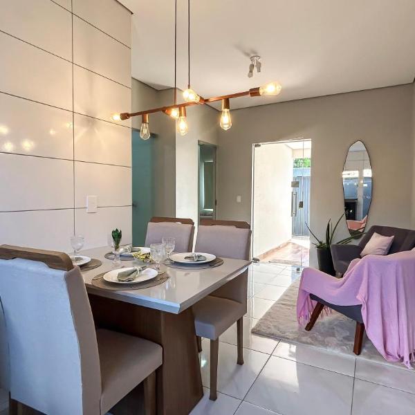 Rosa Serena - Conforto, silêncio e garagem - Casa com 2 quartos, próximo a rodoviária e aeroporto