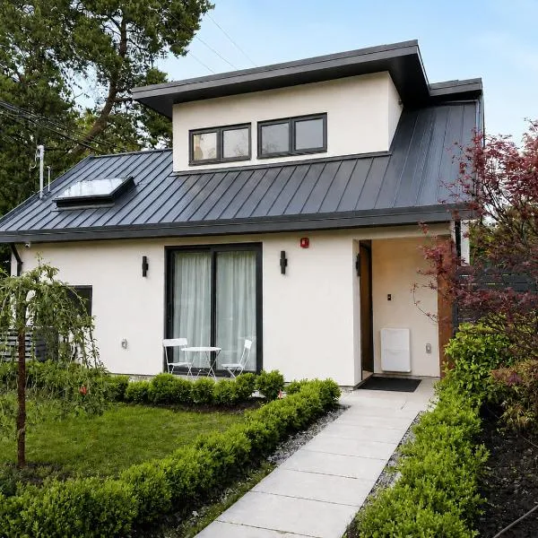 Viesnīca Brand New Air Conditioned Kitslano Retreat Vankūverā