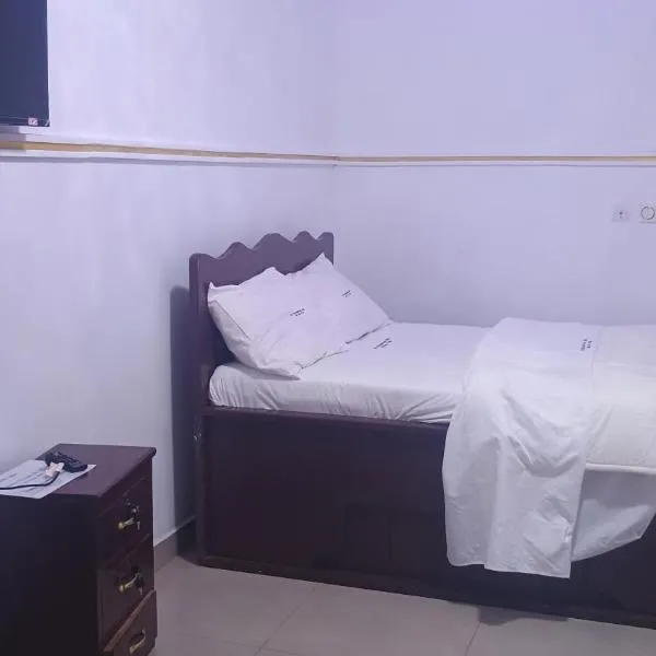 Buea에 위치한 호텔 Sky Blue Guest House - Buea
