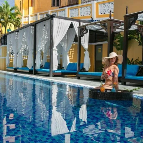 La Charm Hoi An Hotel & Spa - Peaceful Boutique In Old Town, hotel v destinácii Hoi An