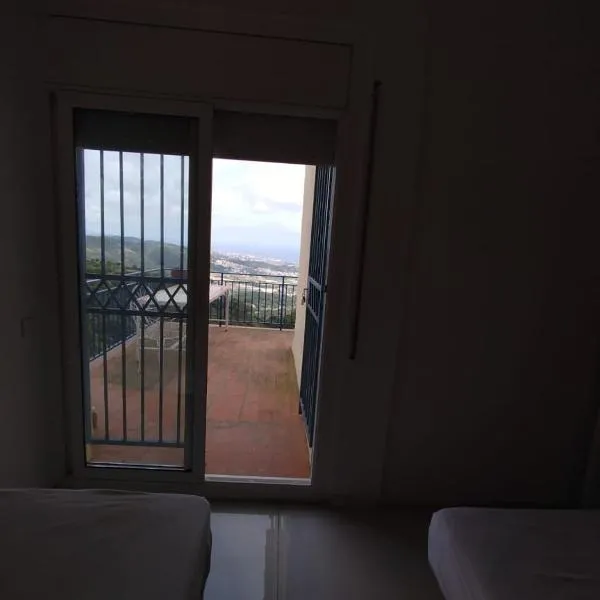 Chalet Mar y Montaña, hotel in Pineda de Mar