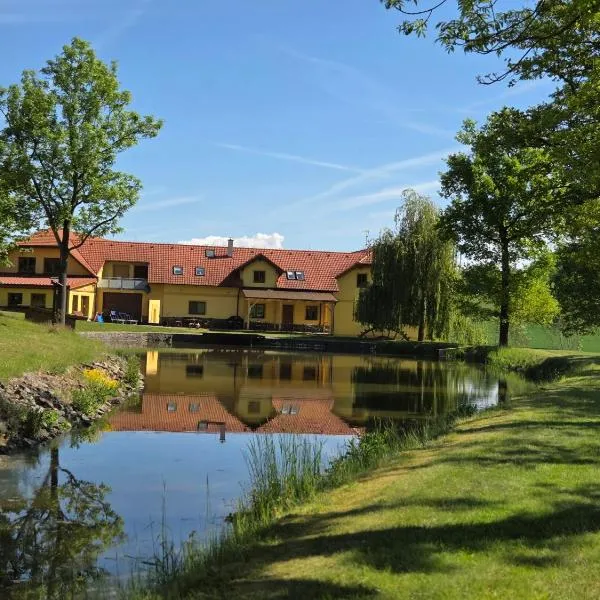 Podveský mlýn, hotel a Tlumačov