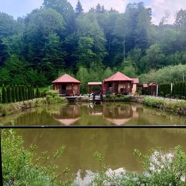 Oaza pod lasem - domki wypoczynkowe, hotel u gradu 'Wańkowa'