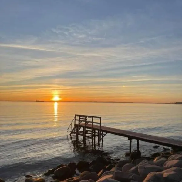 Unik övernattning på båt i Helsingborgs hamn, hotel v destinácii Helsingborg