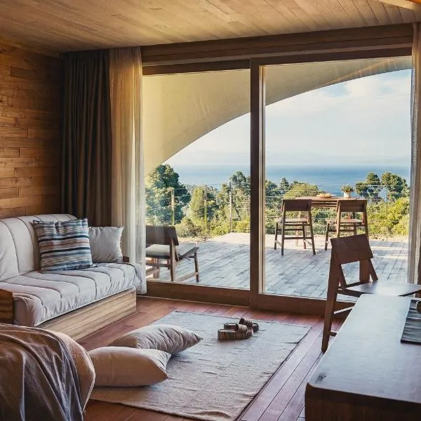 Mili Resort、ポリフロノのホテル