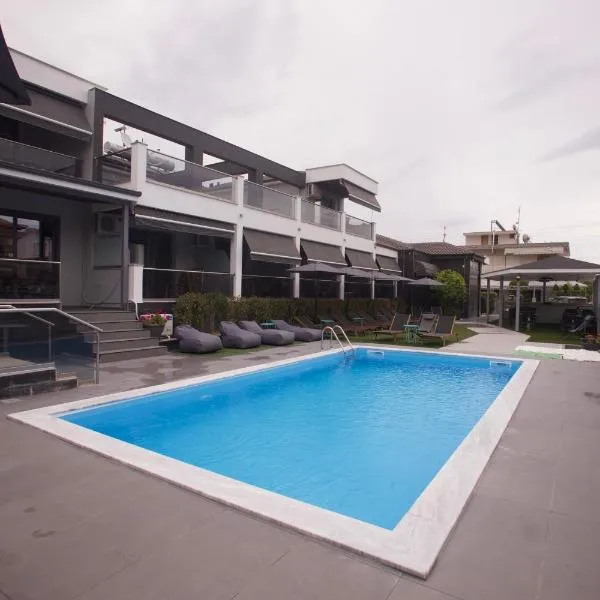Amalia Center – hotel w mieście Nea Vrasna
