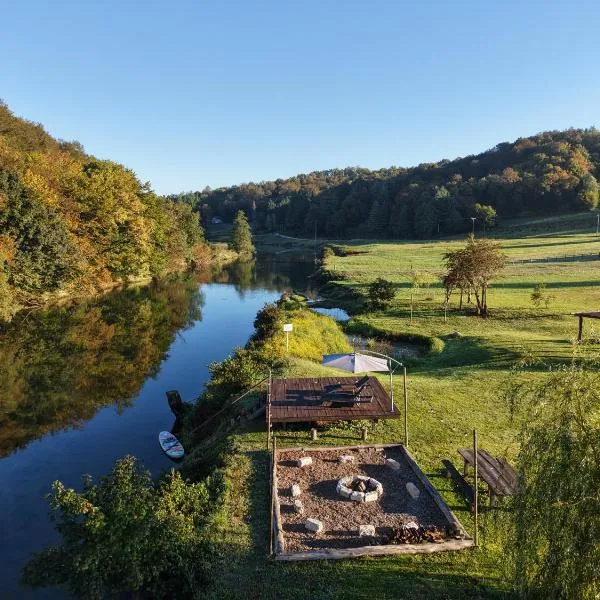 Dobra Vila I Riverside Cabin Retreat, hotel di Karlovac