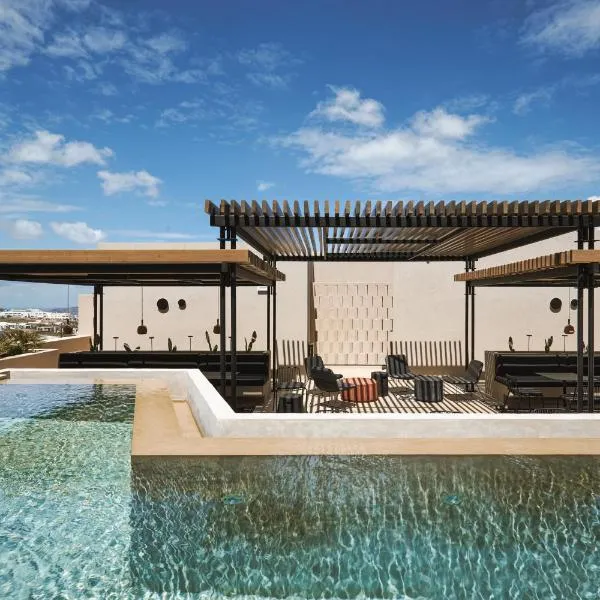 Enorme EOS Santorini - Adults Only, hotel en Pirgos