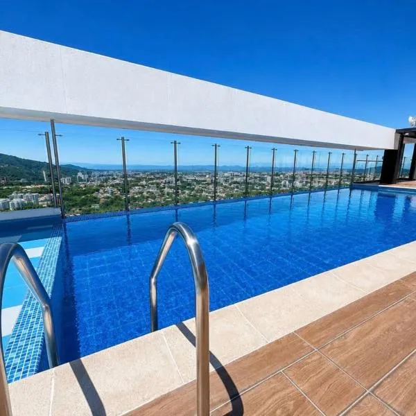 Altura y Lujo Vista Piscina Gym AC, Hotel in Ibagué