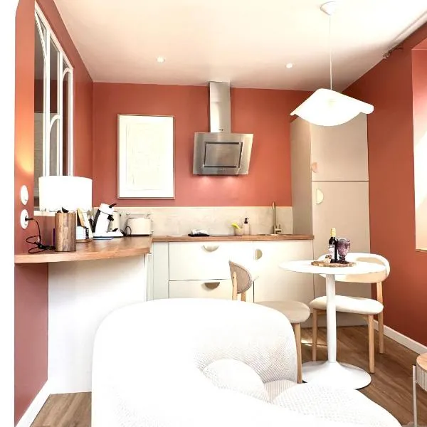 Le rêve de Gaïa appartement cosy, rénové, clim, wifi, idéal pour 2, hotel i Moulins