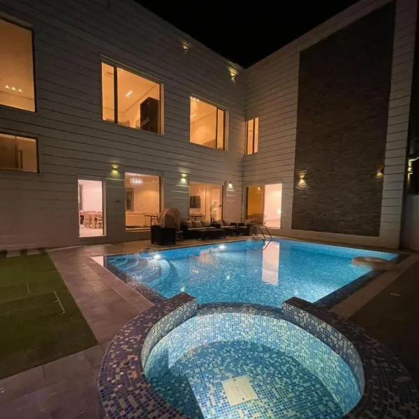 Villa with private Pool A, hotel v destinaci Al Khiran