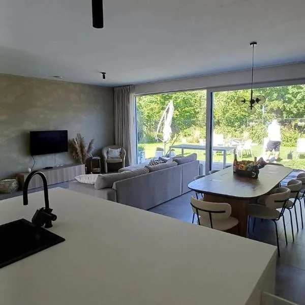 3BR House near Tomorrowland & Antwerp, hotel en Niel