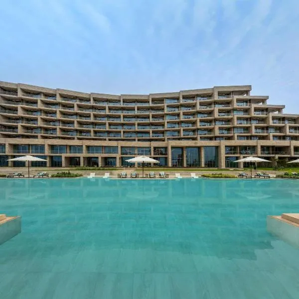 Sofitel Cotonou Marina Hotel & Spa, хотел в Котону