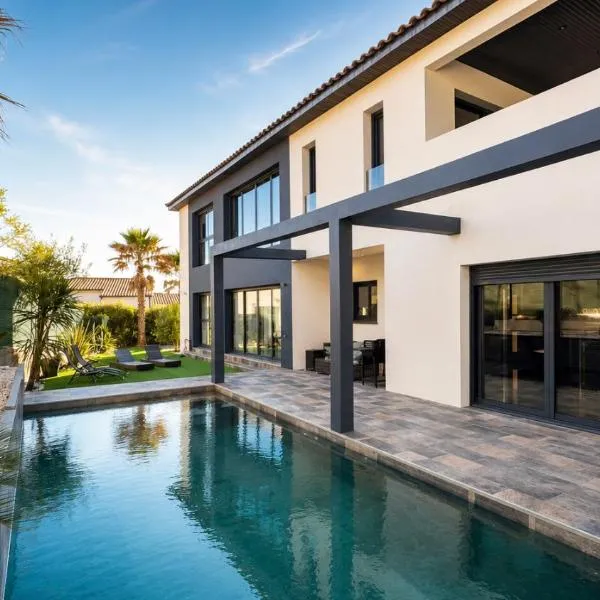 Villa d'Exception avec Spa, Sauna & Piscine Chauffée - 20mn Montpellier, hotel Beaulieu-ben