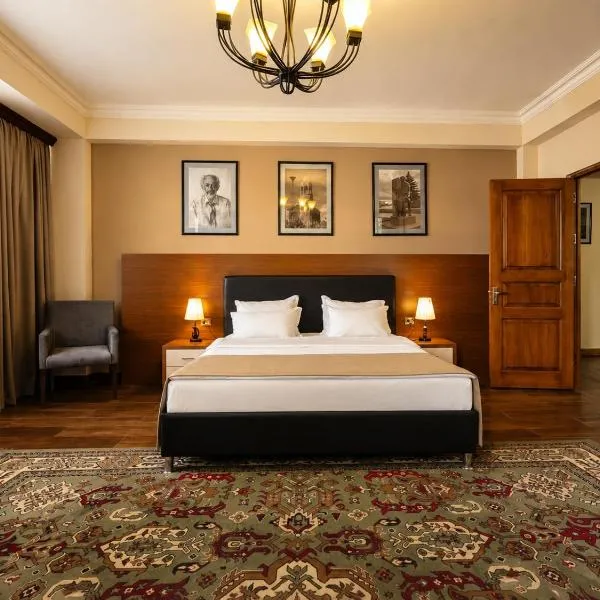 Cathedral Plaza Hotel, khách sạn ở Gyumri