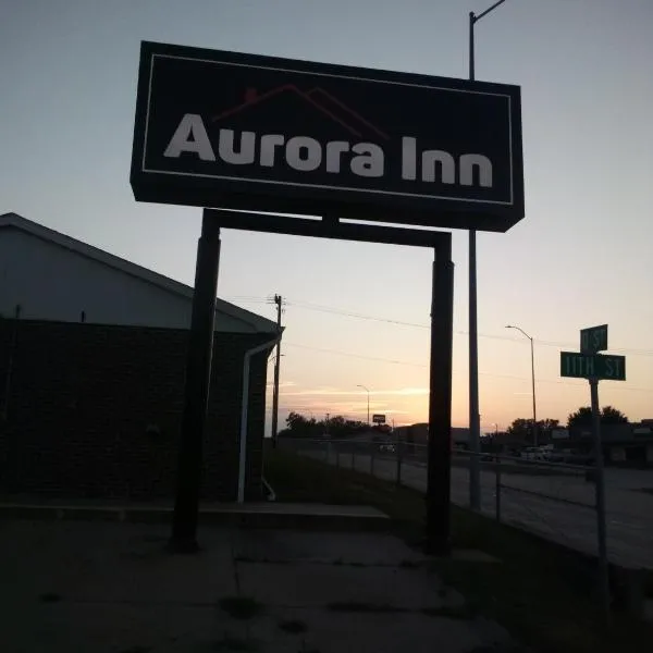 Aurora Inn، فندق في Aurora