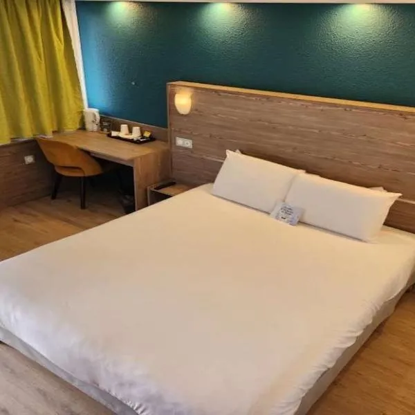 Kyriad Cambrai, hotel in Cambrai