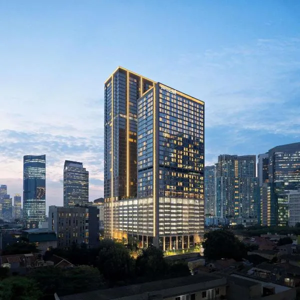 Swissôtel Living Jakarta Mega Kuningan, hótel í Jakarta